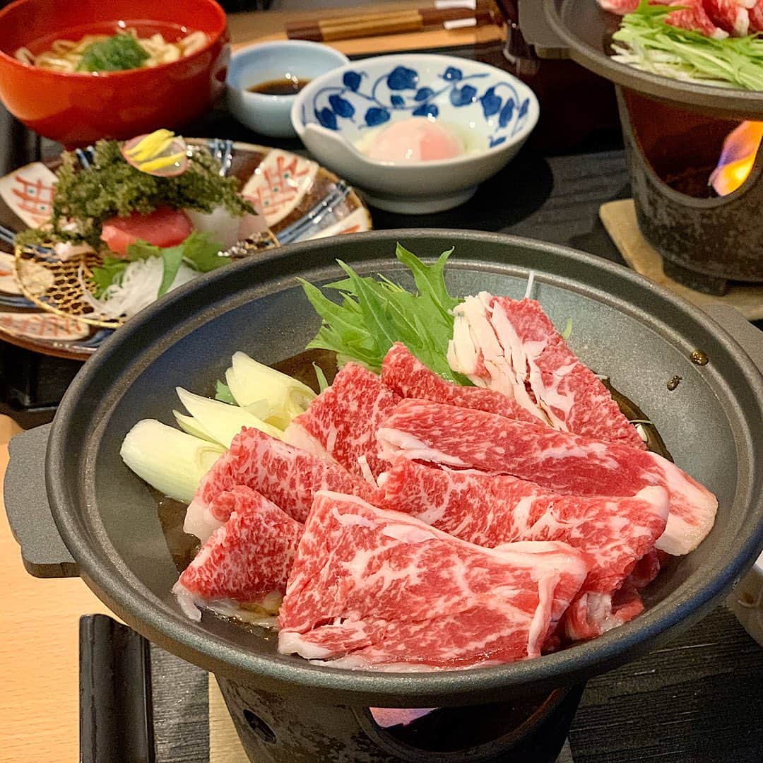 和多田藍さんのインスタグラム写真 - (和多田藍Instagram)「#沖縄グルメ 🍴﻿ ﻿ 1.2.#ステーキハウスNAKAMA で#石垣牛 の#ステーキ と#ロブスター 🐃﻿ 3.4.アリビラの佐和で沖縄県産和牛のすき焼きとロブスター雲丹素焼き🍻﻿ 5.アリビラのベルデマールで朝食ビュッフェ🥞﻿ 6.#オーシャンBOO で#アグー豚 のつゆしゃぶ🐖﻿ 7.#BLUESEAL の1番好きな味ブルーウェーブ🍨💕﻿ ﻿ ﻿ #沖縄#沖縄旅行#旅行#旅游#黒毛和牛#和牛#wagyu#Japanesebeef#Japaneseblack#lobster#steak#gourmet#Okinawa#trip#travel」2月10日 13時07分 - ai_watada