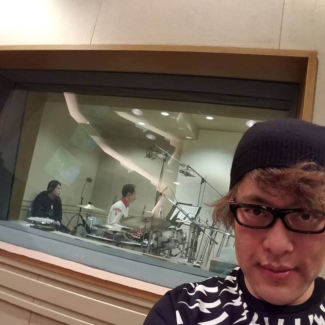 勝田一樹のインスタグラム：「ディメンション31❗レコーディング快調‼️ 則竹さんドラムダビング🎵 カッチョイー☀️ #勝田一樹 #kazukikatsuta  #ディメンション #dimensionjazz  #則竹裕之 #hiroyukinoritake」
