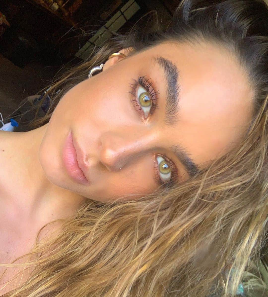 Sommer Rayさんのインスタグラム写真 - (Sommer RayInstagram)「hope you guys have a beautiful, blessed sunday my lovessss 💛」2月10日 5時30分 - sommerray