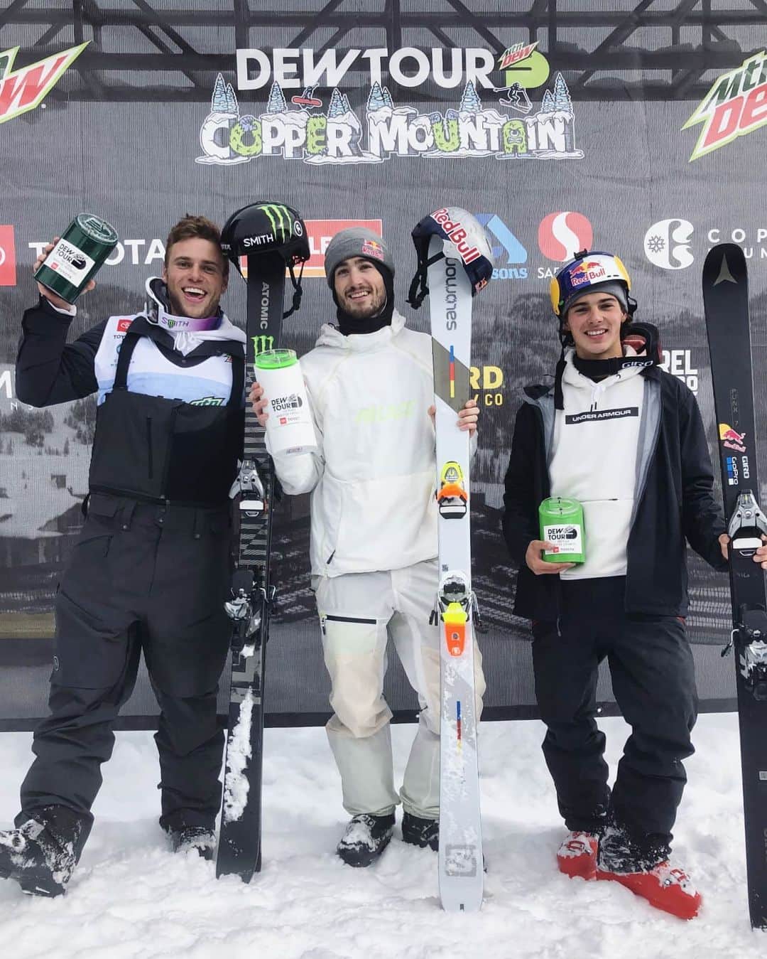 ガス・ケンワージーのインスタグラム：「Very stoked to get some redemption and pick up a 2nd place in @DewTour modified pipe today!!! Huge congrats to my boy @noahbowmanski for taking the W and @nicoporteous for snagging 3rd - y'all killed it!」