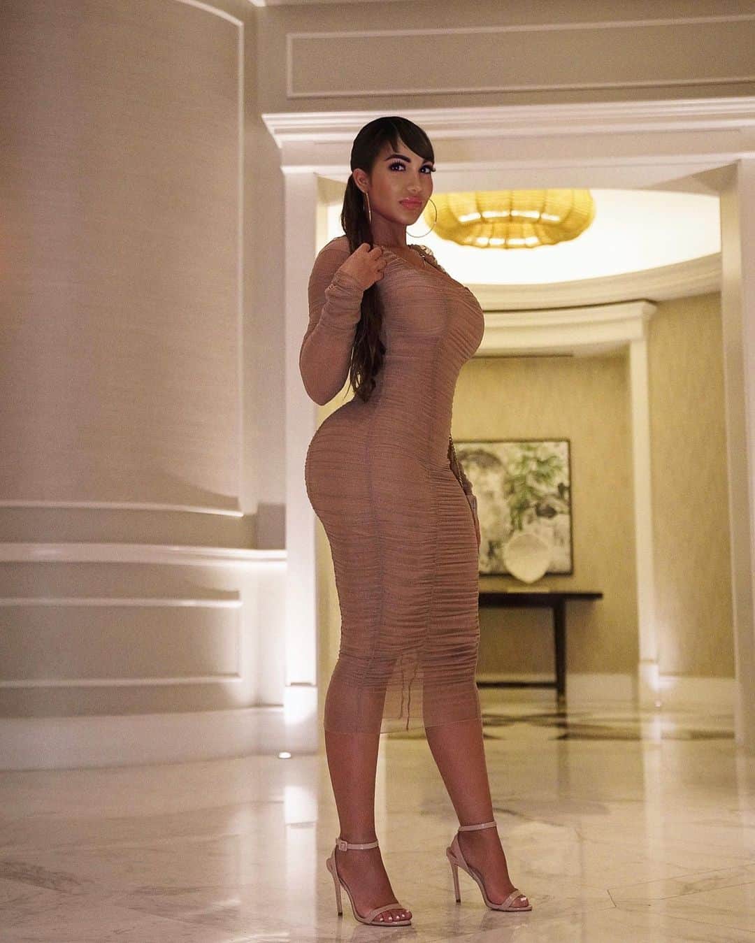 Aylen Aのインスタグラム：「@fashionnova .. When you focus on the good, the good gets better 💋 Fashionnovapartner」