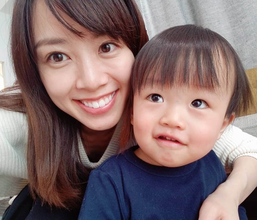 天田優奈のインスタグラム：「1歳6ヶ月になりました👶 益々大変だけど しぬほどかわいいよ♥️♥️ . . お気に入りの言葉は #きんぎょ#にんじん#なに～ . . #息子#love#mama」