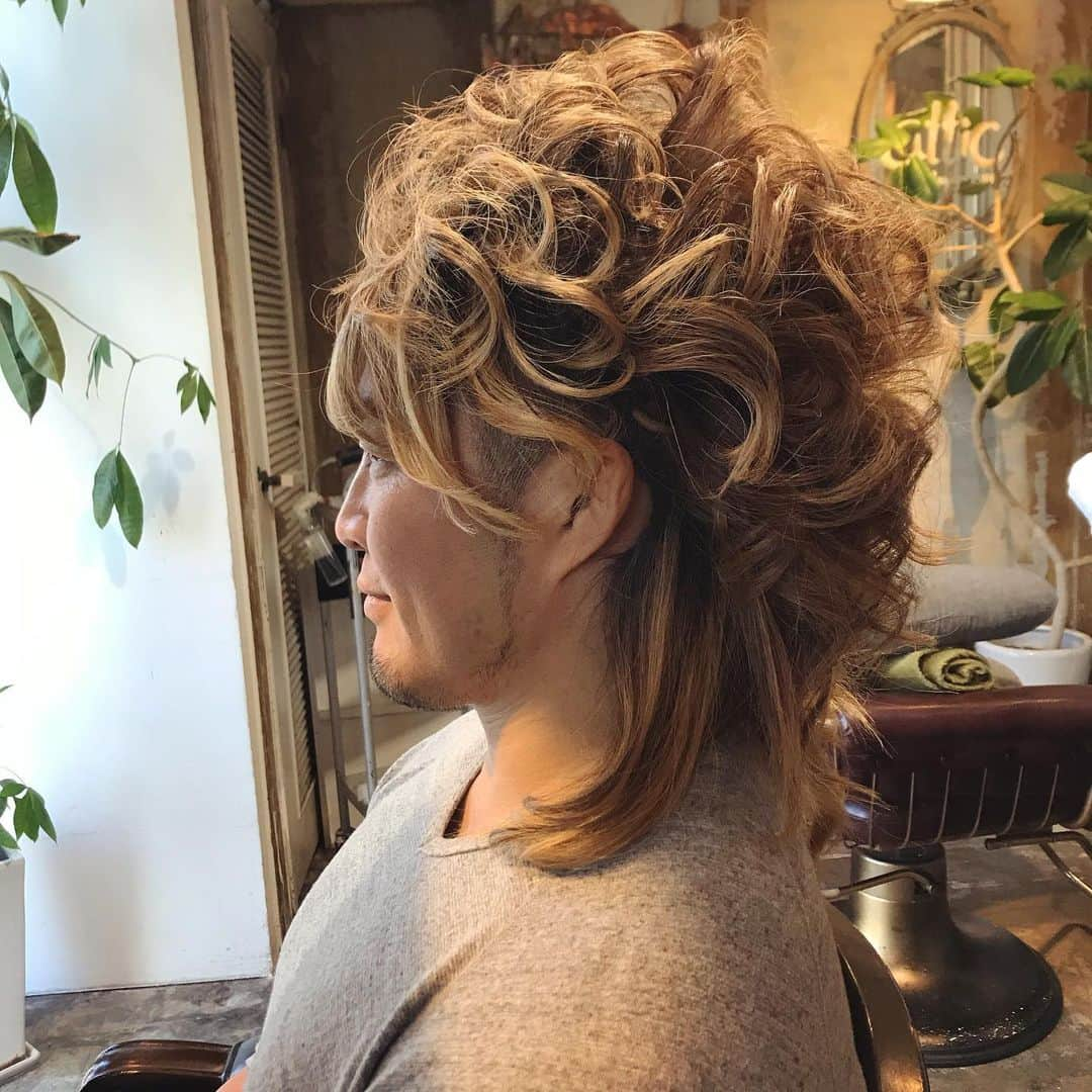 棚橋弘至さんのインスタグラム写真 - (棚橋弘至Instagram)「昨日の #hairstyle 。 #心斎橋」2月10日 8時34分 - hiroshi_tanahashi