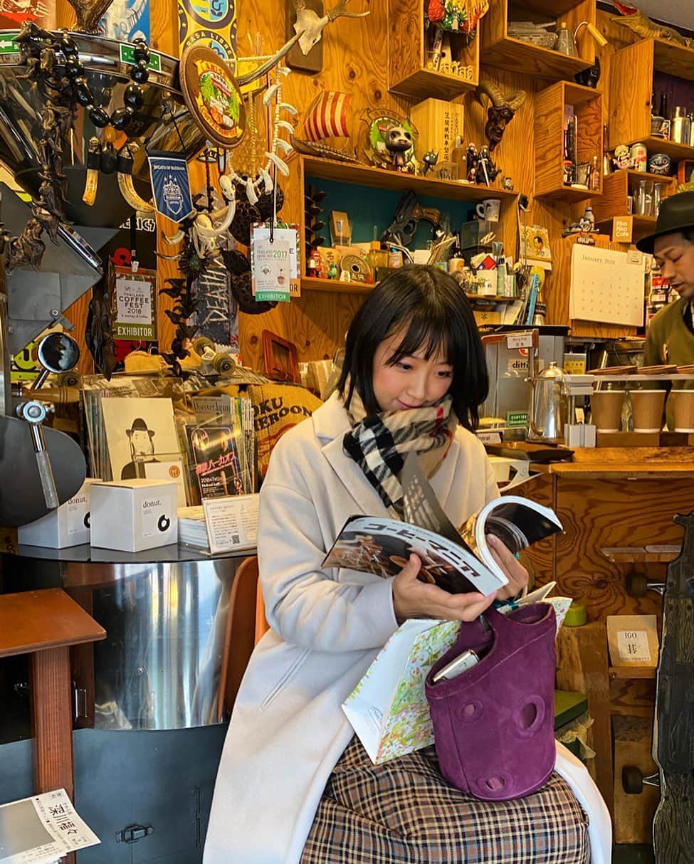竹内由恵さんのインスタグラム写真 - (竹内由恵Instagram)「最近は暇さえあればコーヒー巡りをしています😊  #ついにきた#行きたかったとこ #清澄白河#アライズコーヒー#冊子のタイトルもいい感じ#お久しぶりです」2月10日 8時39分 - yoshie0takeuchi