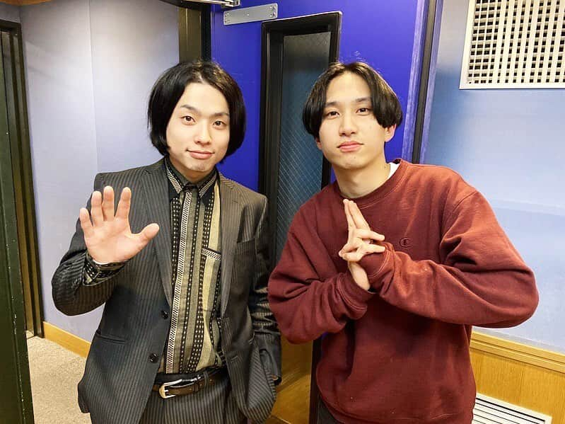 はっとりさんのインスタグラム写真 - (はっとりInstagram)「FM802、慎也のフリークスにお邪魔しました。楽しかったなあ！ツーマンも待ち遠しい。」2月10日 14時37分 - hattori0629