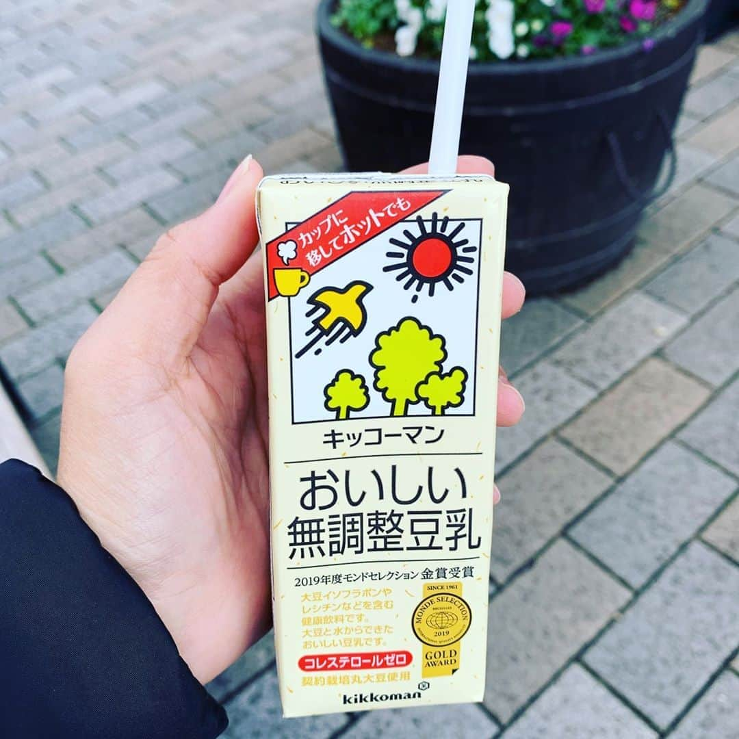 ギャル曽根さんのインスタグラム写真 - (ギャル曽根Instagram)「最近毎日飲んでます。 #美味しいなぁ。 #豆乳」2月10日 11時14分 - galsone_1204