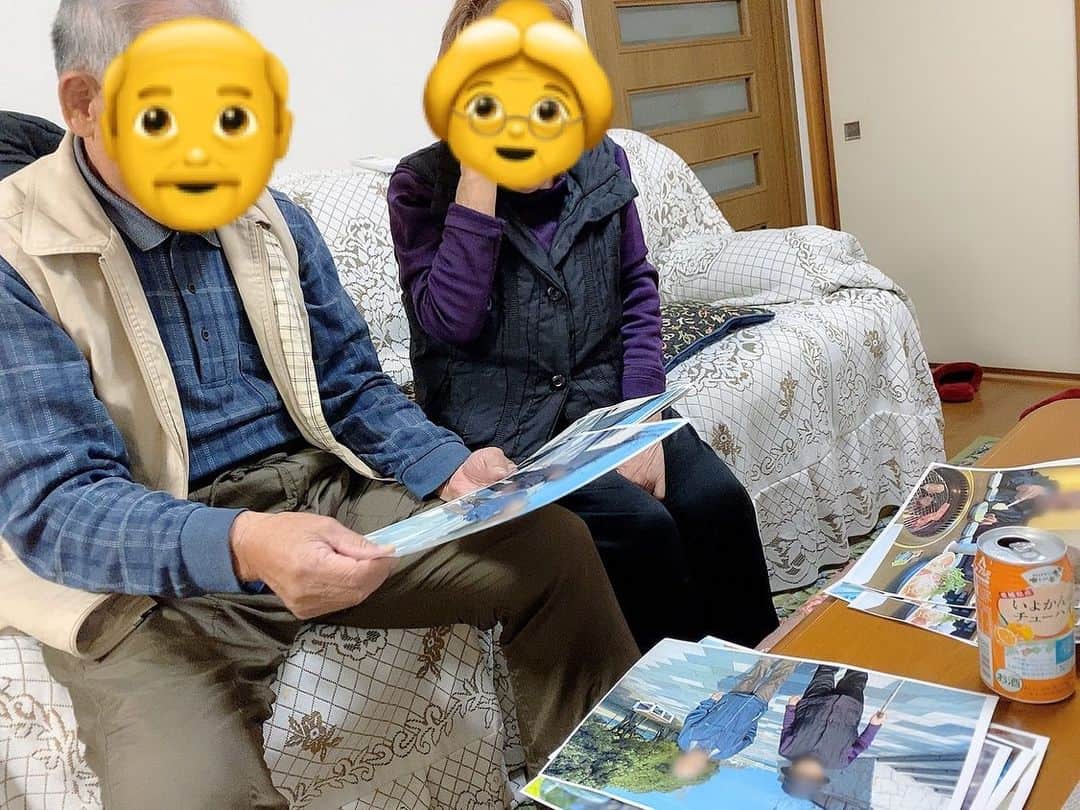桃乃木かなさんのインスタグラム写真 - (桃乃木かなInstagram)「おじいちゃんおばあちゃん猫さんありがとう☺️🍊 また会いに行く🏃‍♀️」2月10日 11時15分 - kana_momonogi