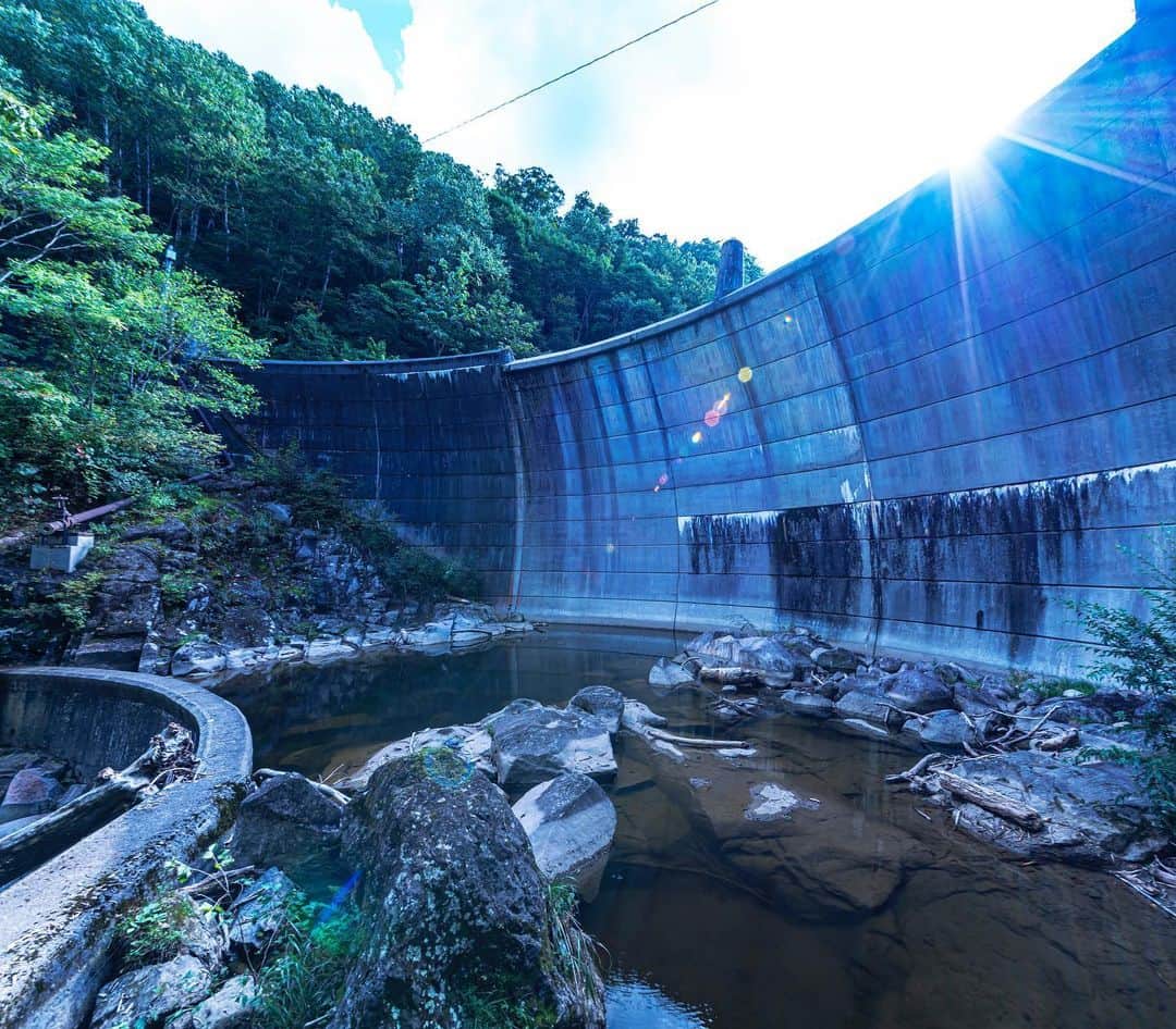 東京電力ホールディングス株式会社さんのインスタグラム写真 - (東京電力ホールディングス株式会社Instagram)「カッサ川ダム Kassagawa Dam アクアエナジー100プラン限定のダムカードにも採用されているダムです。」2月10日 11時37分 - tepco.official