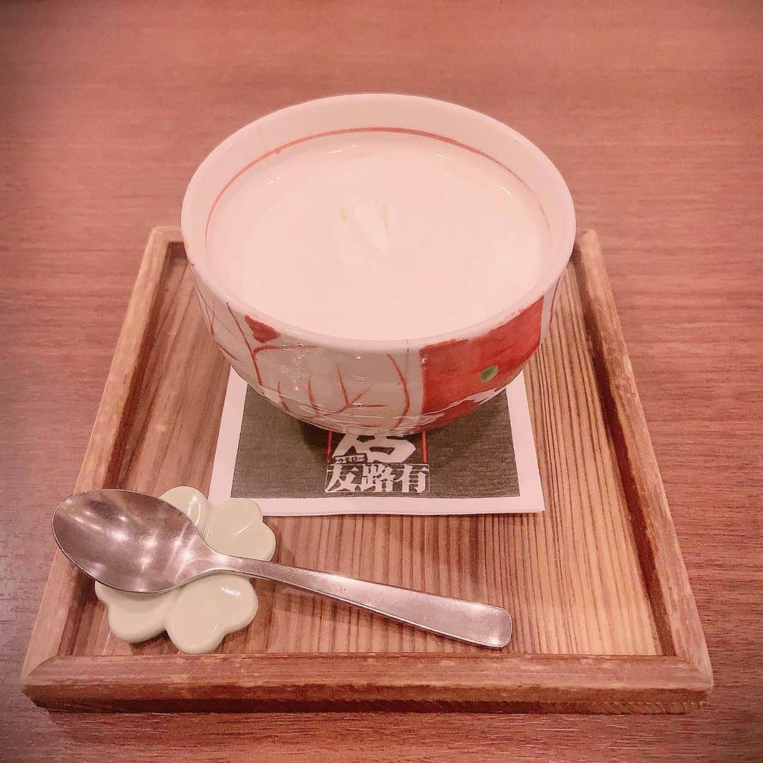 及川奈央さんのインスタグラム写真 - (及川奈央Instagram)「#赤羽 #友路有 #ロイヤルミルクティー　 美味しすぎました。」2月10日 11時46分 - naooikawa