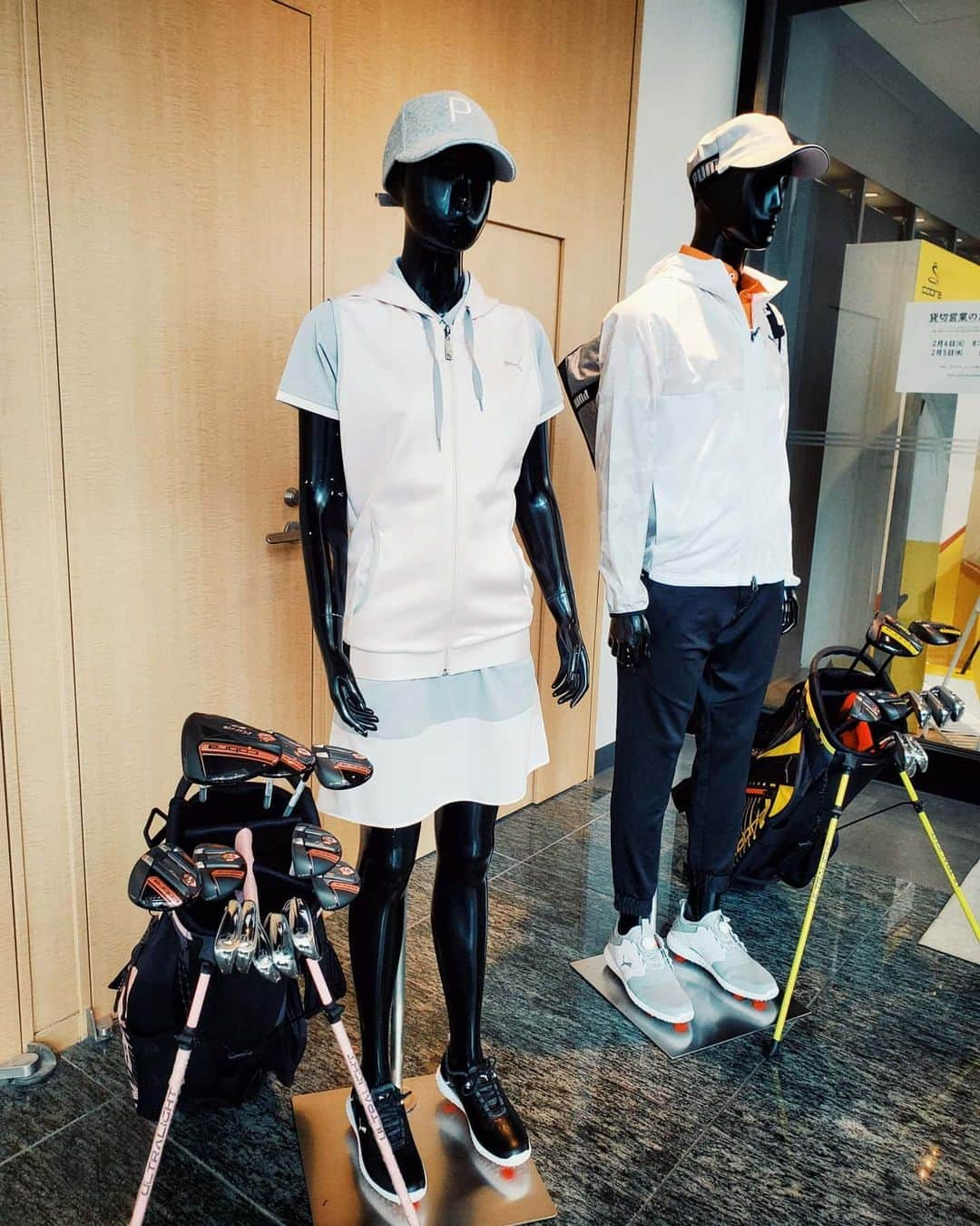 保坂玲奈さんのインスタグラム写真 - (保坂玲奈Instagram)「____ #pumagolfjapan #CAGED . . . 先日の@pumagolf_japan×@cobragolf_japan ローンチで大注目だった新作#ゴルフシューズ CAGED♡ . . #新感覚xホールド感 PWRADAPTテクノロジーで、 どの#ライ でも対応出来る#スパイク ✨ 実際に履いてみると しっかりとした#ホールド感 で #スイング時 に安定しそう🥰 . 見た目も#PUMAGOLF らしく かっこよくて、 クールな#ゴルフウェア で決めたい1足です😎♡ . . . #新感覚xホールド感#TOOFAST#MYゴルフスクワッド#cobragolfjapan#SPEEDZONE#golf#ゴルフ女子#ゴルフ初心者」2月10日 12時18分 - __renao_0707