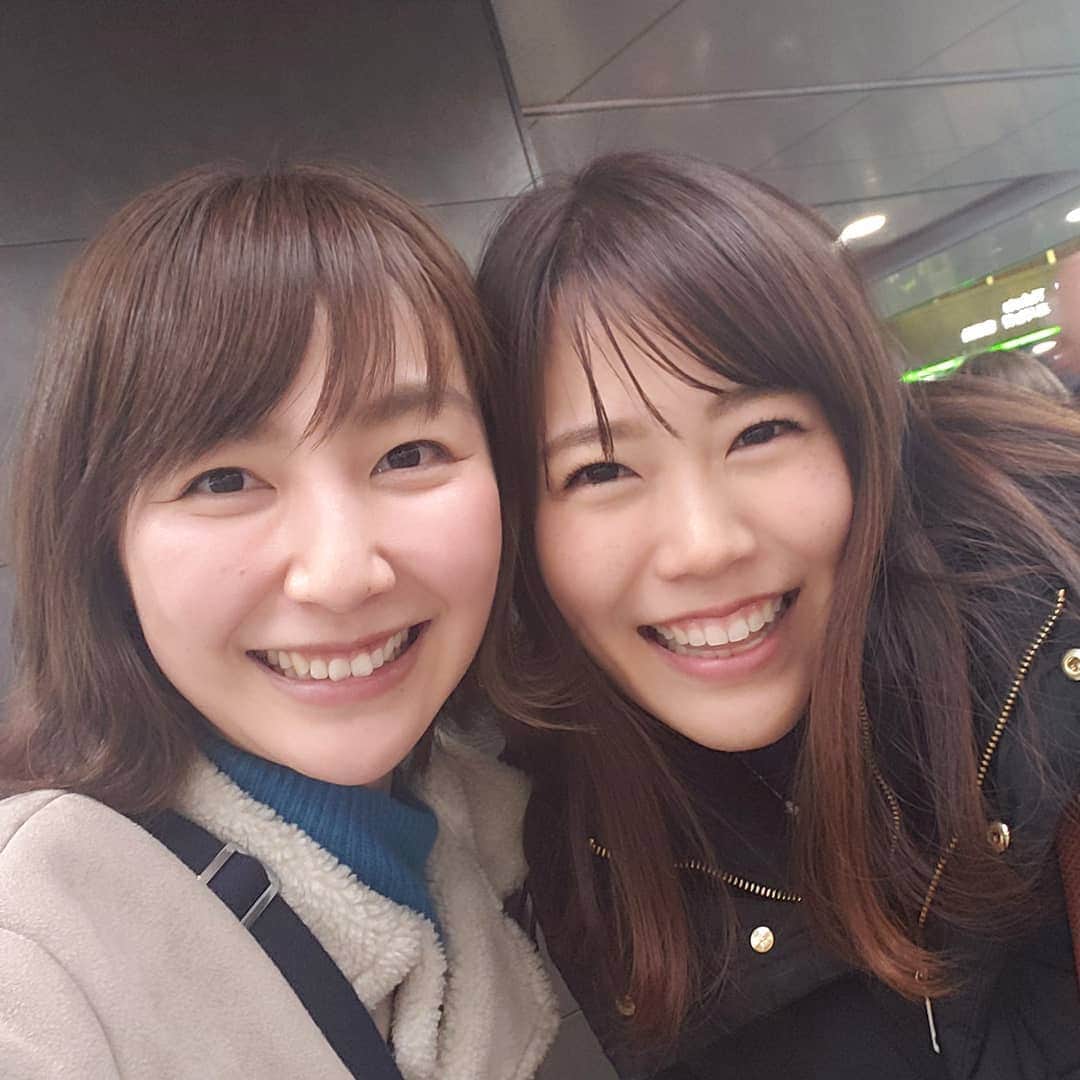 橋本真衣のインスタグラム：「. 中学の部活仲間が 遊びに来てくれました🙄❤ . . #何年ぶりだ#お互い変わらず#すぐ盛り上がる#記憶は曖昧#すぐまた会おう#今度は紀和もね！！！☺」