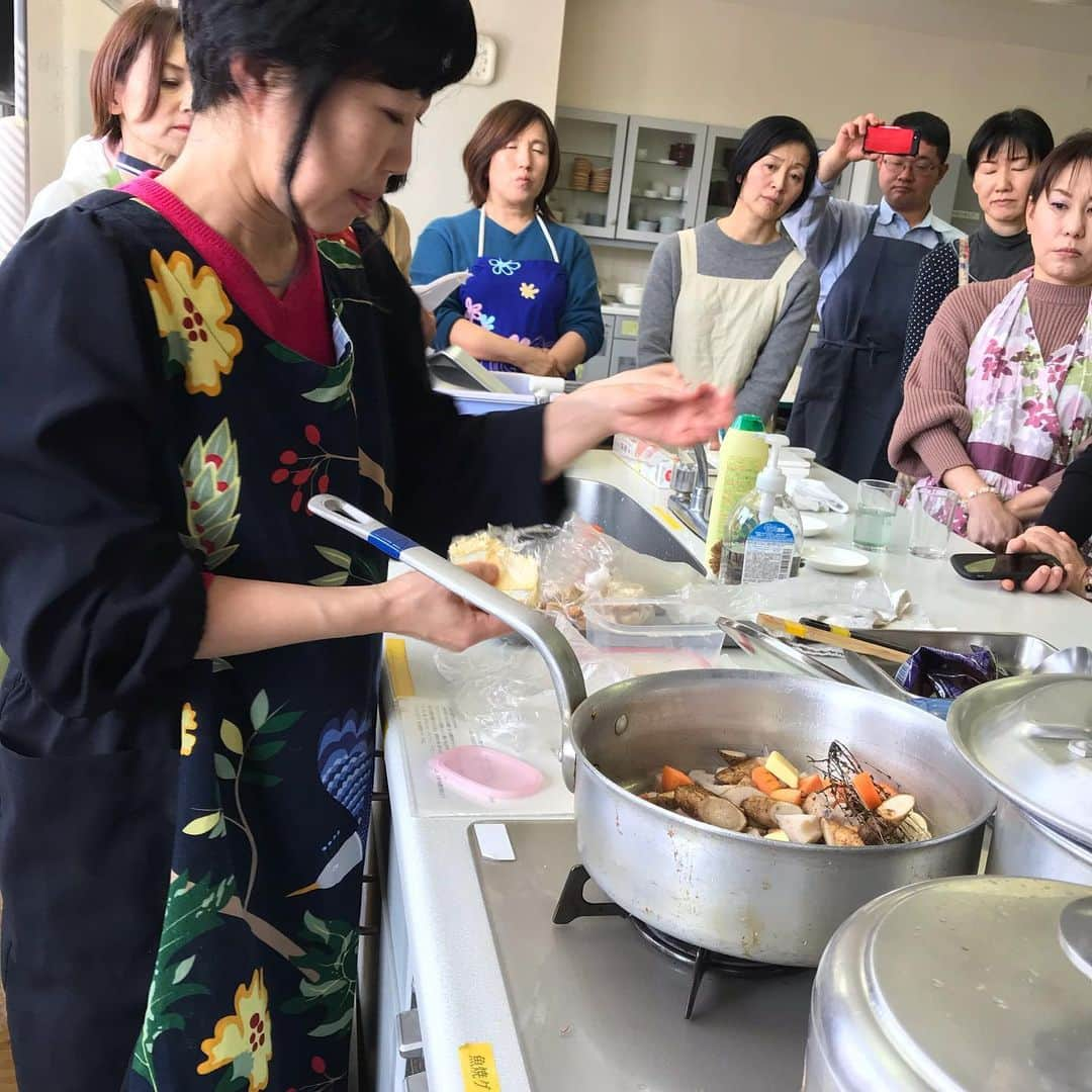 スーパーフード研究会さんのインスタグラム写真 - (スーパーフード研究会Instagram)「スーパーフードは人類を救う地球からの愛の贈り物 スーパーフードは家庭の毎日の食卓に使われてこそ 力を発揮します。 「みんなが笑顔になるエネルギー」 それがスーパーフードです ♯九州スーパーフード研究会  http://superfood-jp.com」2月10日 23時49分 - superfoodjapan