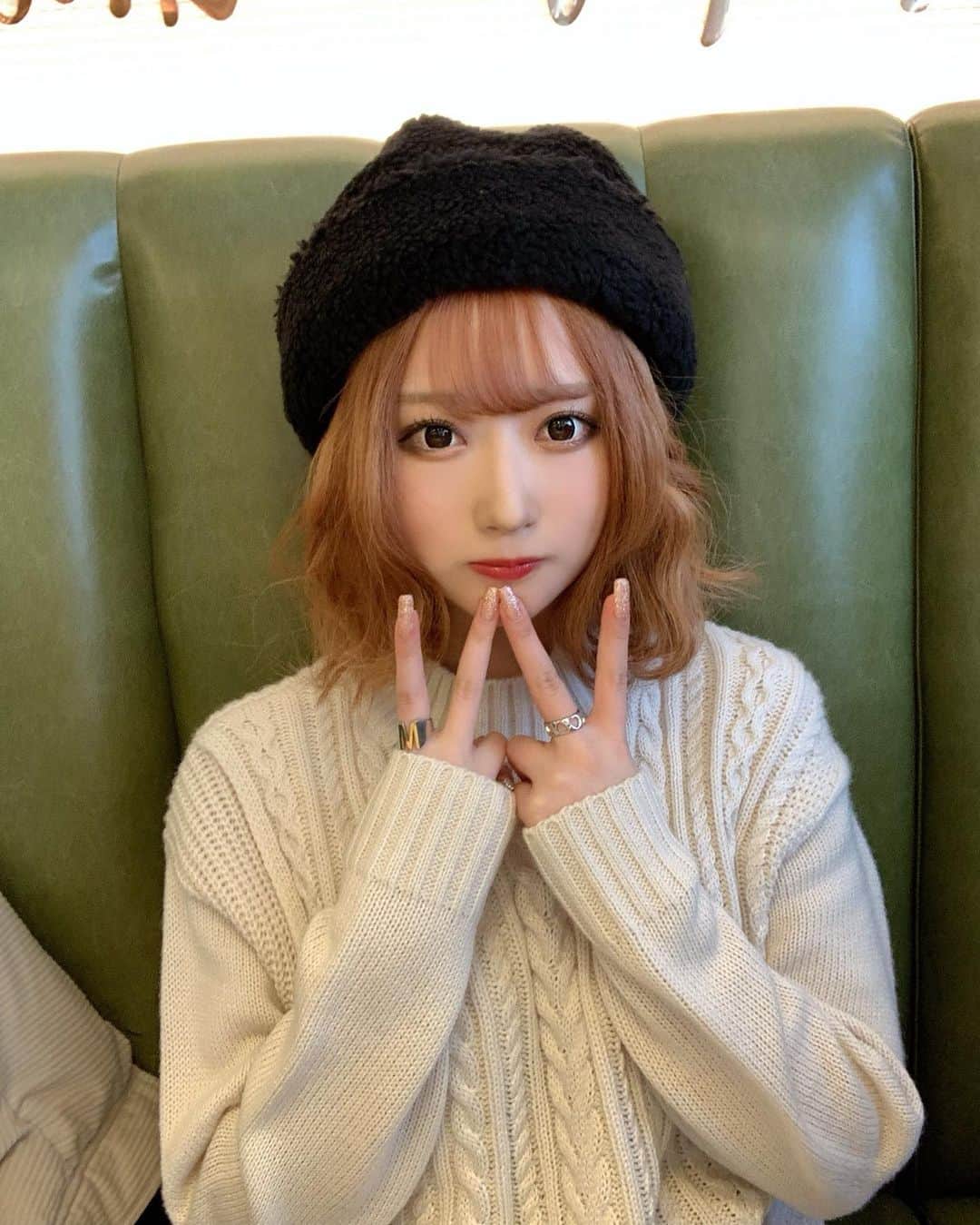 おもてちゃんのインスタグラム：「. 寒いなの😌💖🌏👑✨💫💎」