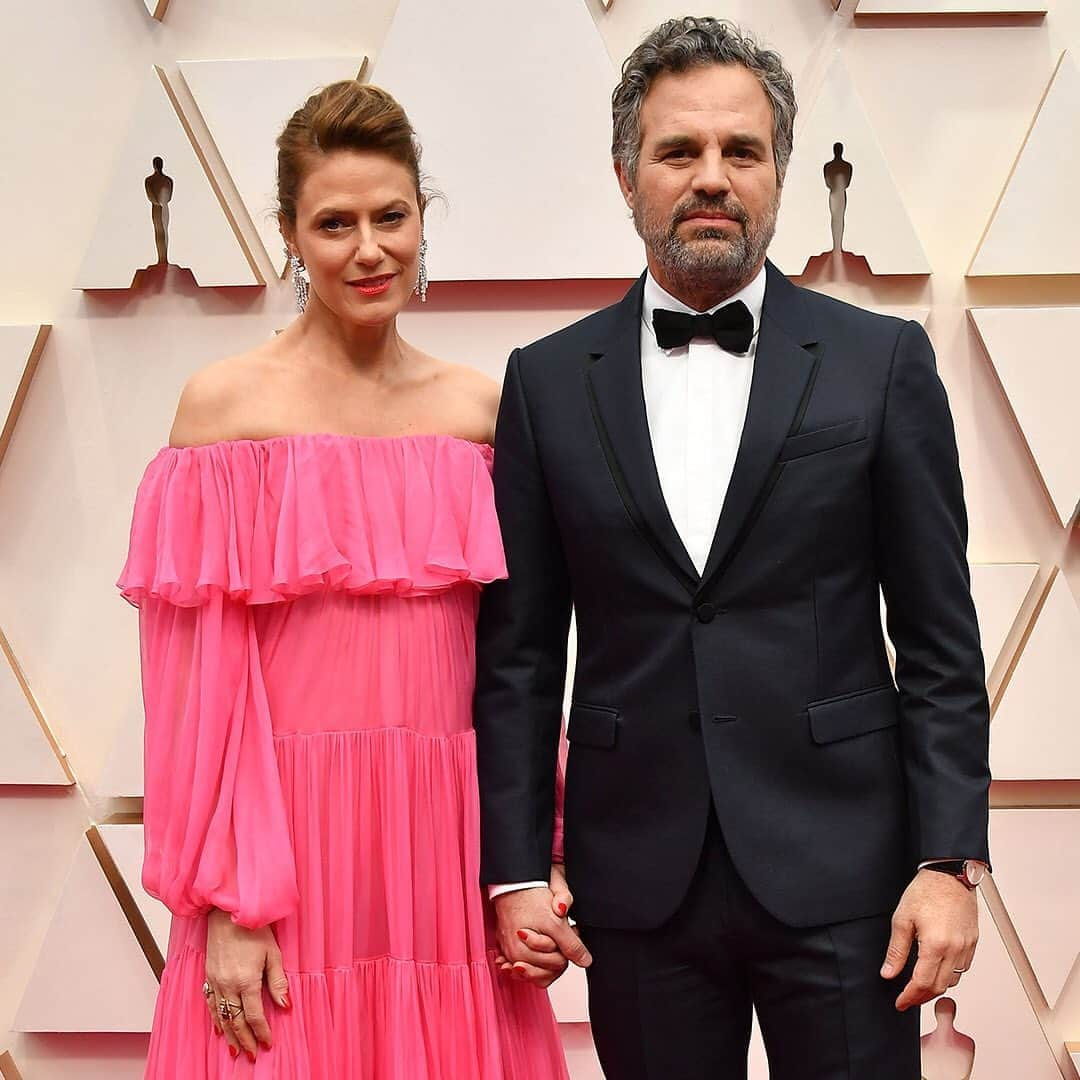 ハリー・ウィンストンさんのインスタグラム写真 - (ハリー・ウィンストンInstagram)「@markruffalo, a presenter at last night’s 92nd Academy Awards, wore #HarryWinston’s Midnight Retrograde Timepiece, and was joined by his wife Sunrise Coigney on the red carpet who was adorned with a pair of Winston Cluster Diamond Chandelier Earrings. #JewelerToTheStars #Oscars . . . On Mark: Harry Winston Midnight Retrograde Second 42mm Automatic Timepiece Zalium Cufflinks  On Sunrise: Winston Cluster Diamond Chandelier Earrings」2月10日 22時22分 - harrywinston