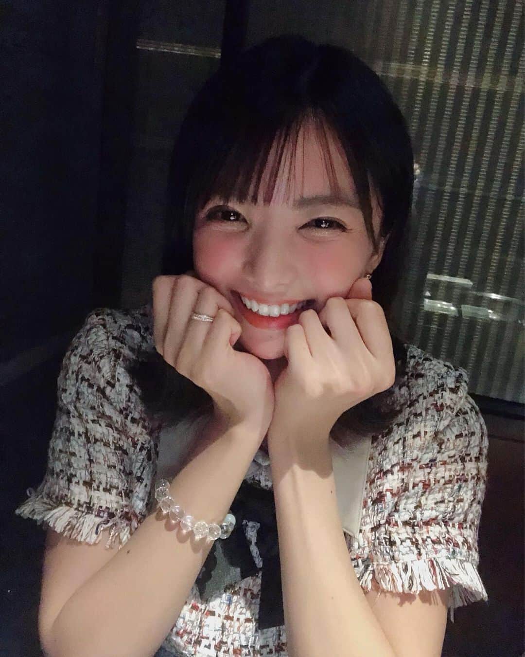 岡田栞奈のインスタグラム：「嬉しい事があると すぐに顔にでるタイプです💓わら にっこにこ😂✨✨✨ #笑顔 #めっちゃ #顔にでるタイプ」