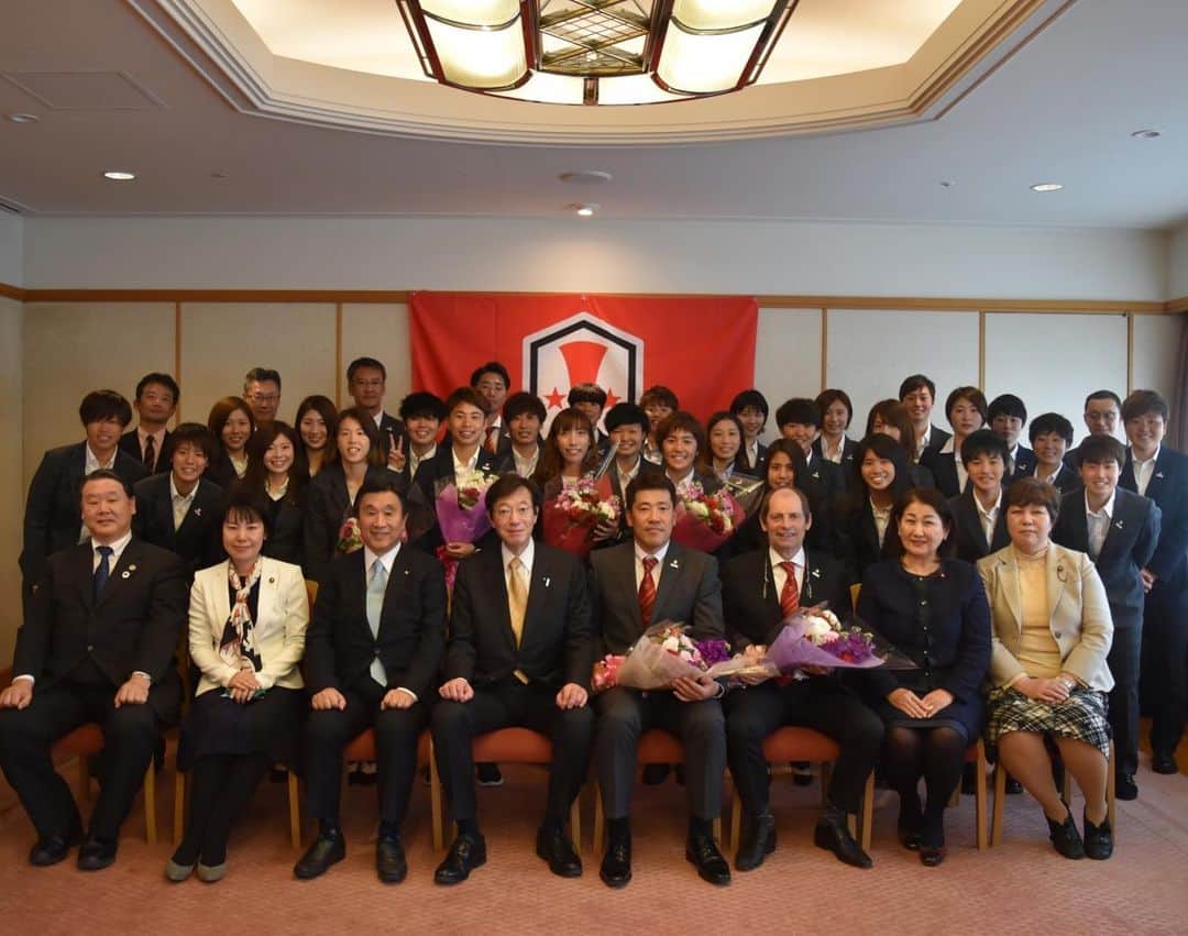 中島依美のインスタグラム：「神戸市長表敬訪問に伺いました。﻿ 今シーズンもよろしくお願い致します！﻿ ﻿ #アイナック﻿ #表敬訪問﻿ #なでしこリーグ﻿ #ありがとうございました」