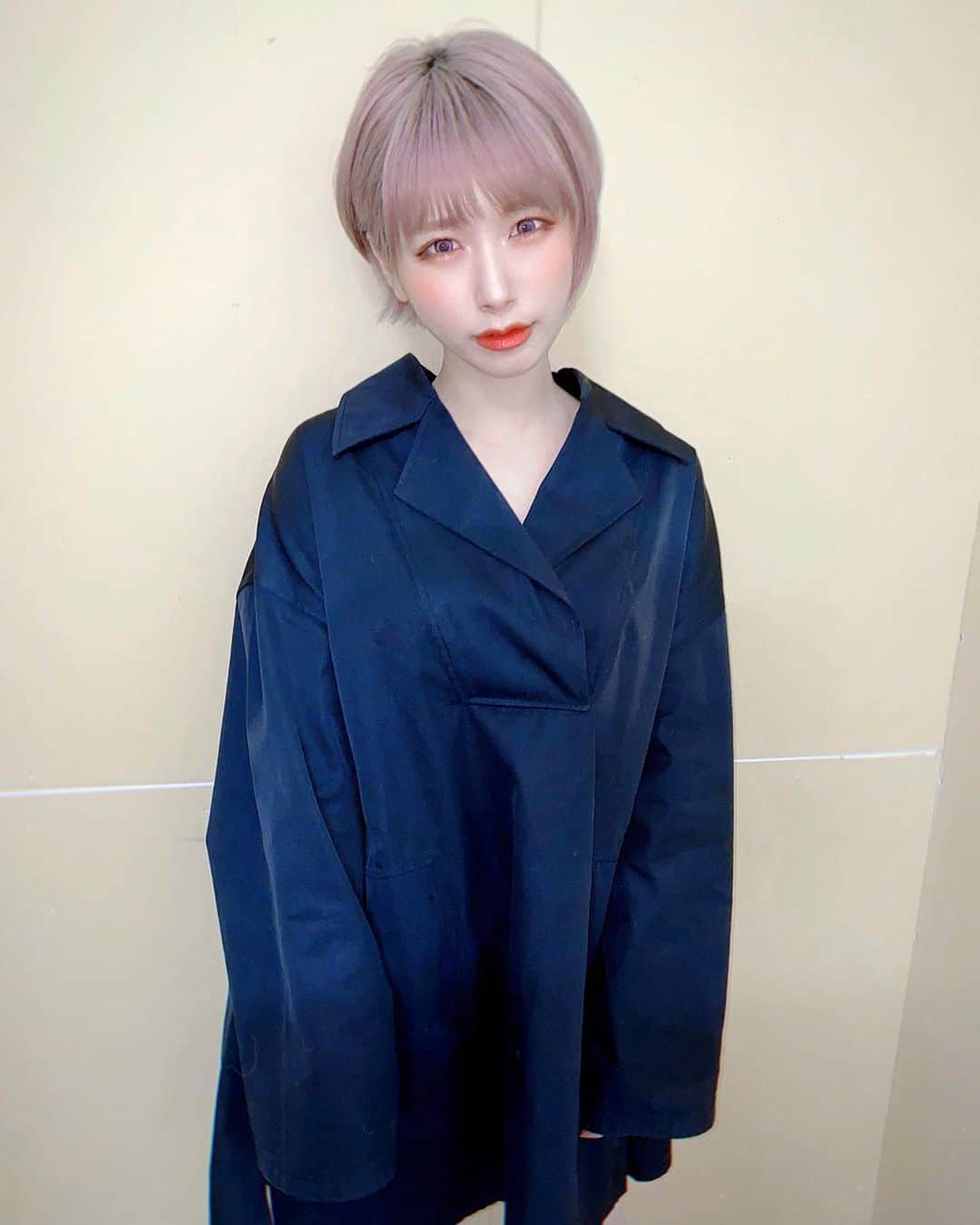 病夢やみいのインスタグラム：「昨日のイベントでの私服はJeanPaul GAULTIERがデザインしていた頃のHERMESヴィンテージの物です。 たくさんどこの物か聞いていただいたのでご紹介。  美術館に飾られてもおかしくない、お洋服好きな方にはびっくりの1点なのだとか...何十年も前の物とは思えないデザイン💭 @tanagocolotus_kobe_tokyo  の東京店グランドオープンの日に買ったものでお気に入りの大切なお洋服です。  お友達がご夫婦でされているお店でオリジナルブランドの @nenuphar_tanagocolotus も格好良いので是非。  東京店は外苑前~表参道辺りにあるよ。  #hermes#jeanpaulgaultier #tanagocolotus」
