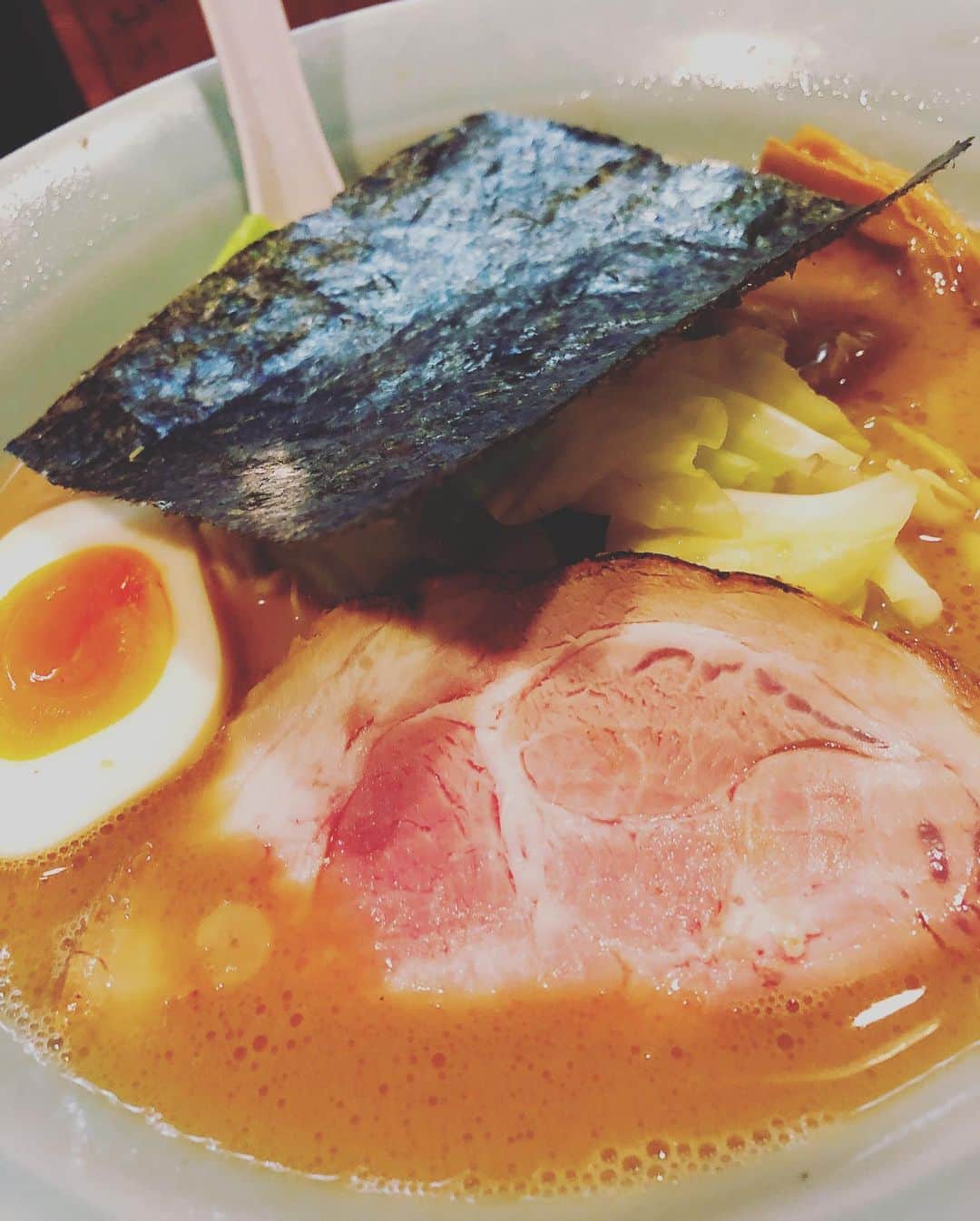 阿部洋子さんのインスタグラム写真 - (阿部洋子Instagram)「🍴🥂👯‍♀️ リクエストに応えてもらって、 やきとり。 〆はまさかのラーメン。 言うまでもなく食べ過ぎ。 でもたのしかったから、よし！  #やきとり #つくね #大好き #date ？ #鳥せん #モンゴメリー #ラーメン」2月10日 23時01分 - hirocoring
