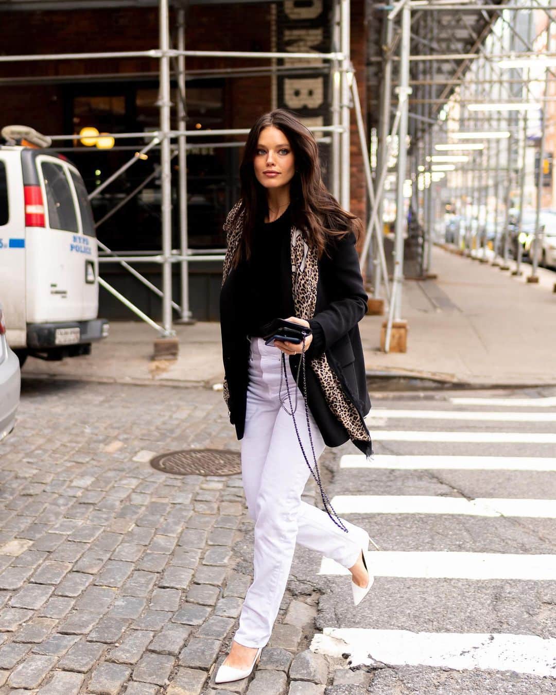 エミリー・DiDonatoのインスタグラム：「Arriving yesterday to @zadigetvoltaire ❤️ photo by @martsromero」