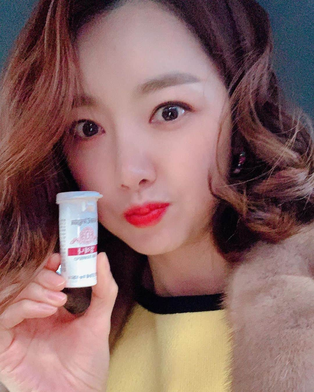 ソ・イヒョンさんのインスタグラム写真 - (ソ・イヒョンInstagram)「요즘 면역력관리... 저는 꾸준히 유산균 비타민 먹는걸로도..👍 장건강에도 여성관리에도  3년동안 꾸준히먹는데.. 왕왕추천💕 엘레나는 사랑입니당」2月10日 14時52分 - ssoyang84