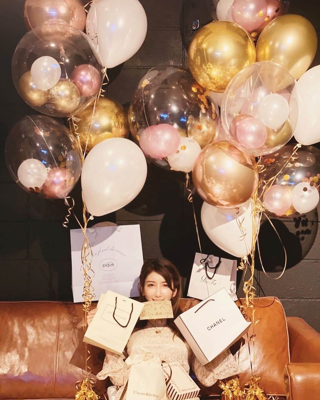 のインスタグラム：「She's happy. #幸福」