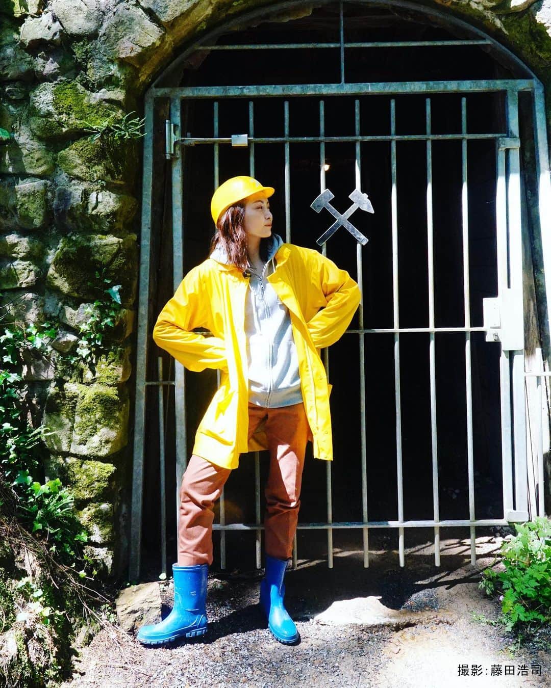 のインスタグラム：「鉱山に潜入っ❗️💎💎💎 毎週月曜日は #旅するドイツ語 #silbergrube #Deutschland  #Haslach  どんな顔🙄」