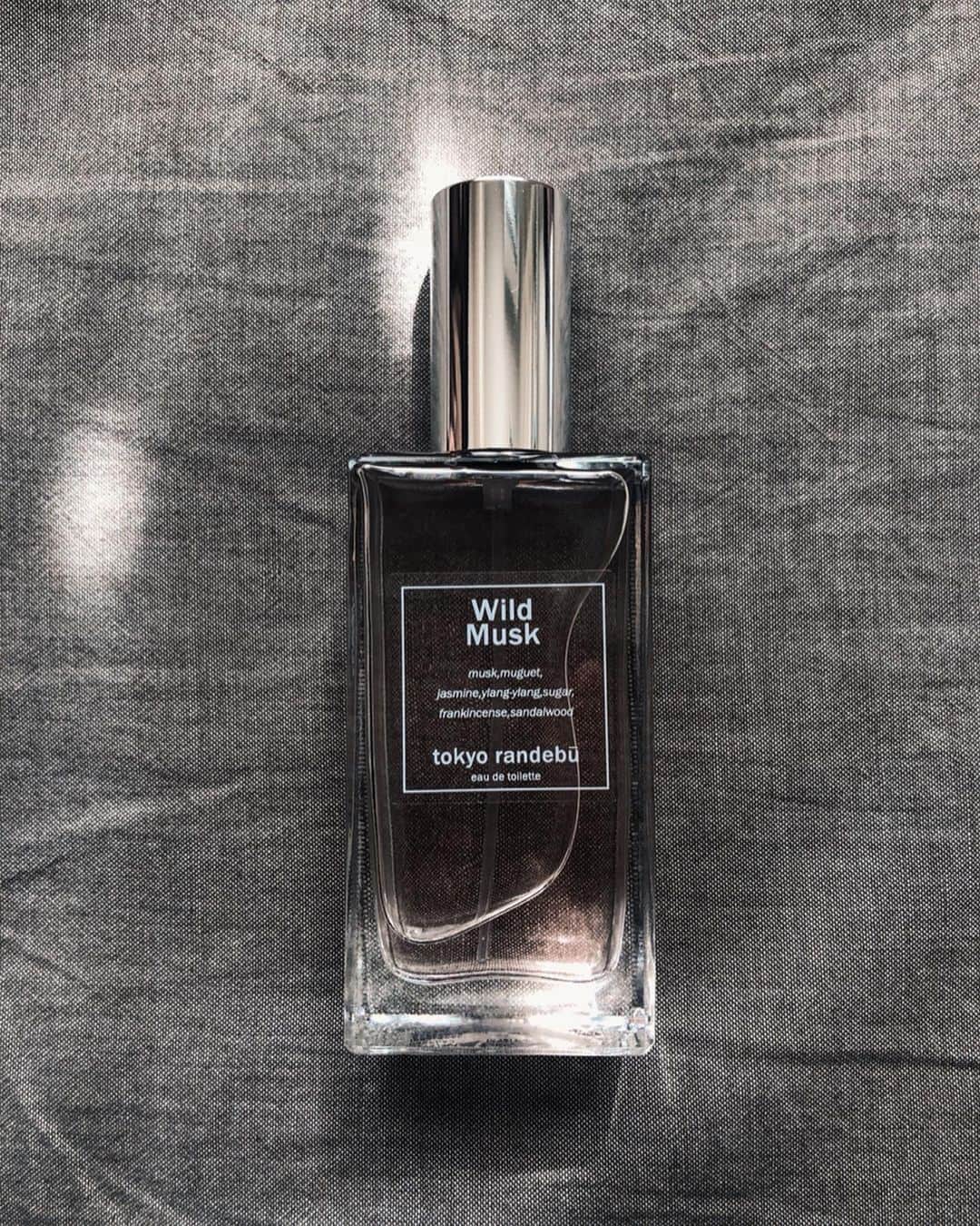 山田愛梨さんのインスタグラム写真 - (山田愛梨Instagram)「New Perfume. その日の気分でレイヤードしたりしなかったり🥀 . ふらっと見つけるからこうやって少しずつ増えていく」2月10日 16時17分 - airi_yamada