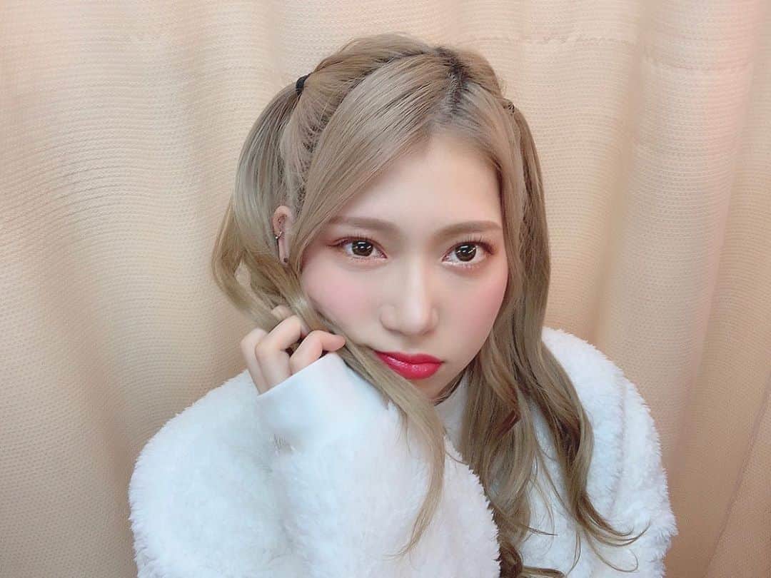 のインスタグラム：「ツインテール👧🏼」