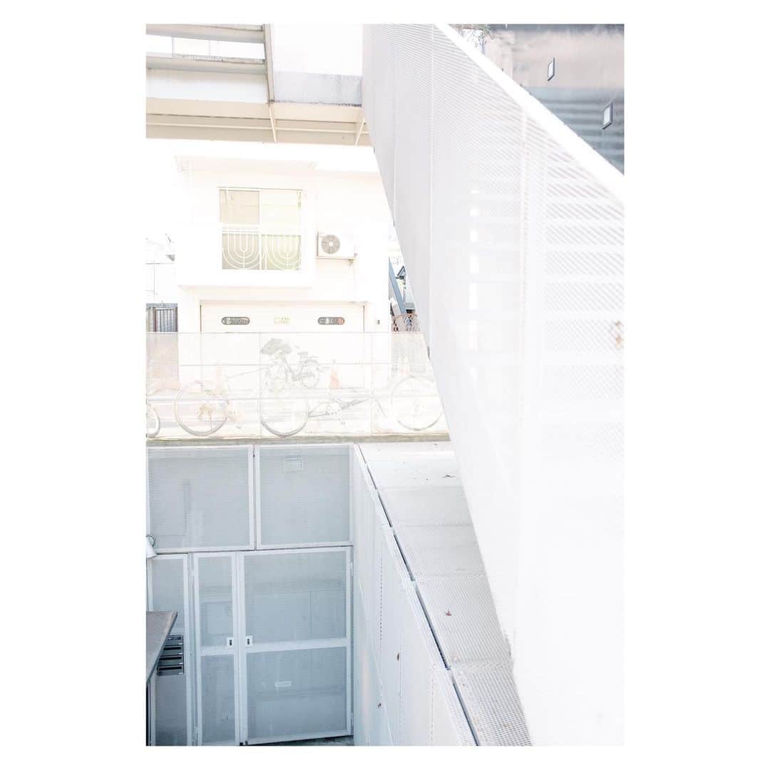Hikaru Nakamuraさんのインスタグラム写真 - (Hikaru NakamuraInstagram)「代官山ホワイト  ちょっとだけ続きます🤏  #代官山#風景#街撮り#白#マンション#建築#写真好きな人と繋がりたい#写真撮ってる人と繋がりたい#white#dslr#instagramjapan#daikanyama」2月10日 16時31分 - hikarunosuke