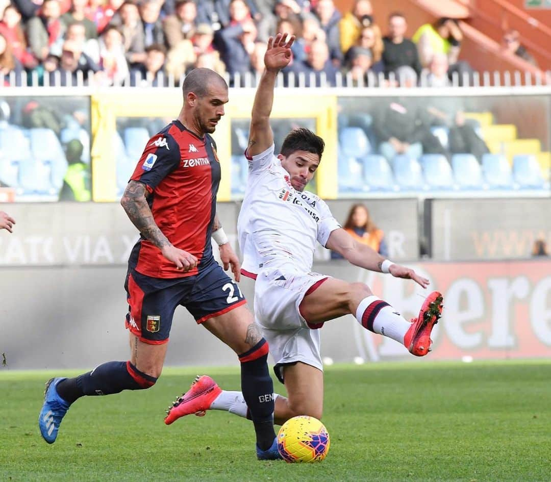 ステファノ・ストゥラーロさんのインスタグラム写真 - (ステファノ・ストゥラーロInstagram)「📸 #photogallery #GenoaCagliari @genoacfcofficial @seriea ❤️💙」2月10日 17時48分 - stefano.sturaro