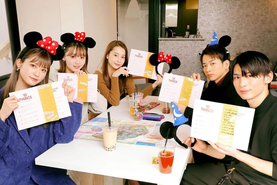 佐藤友祐 さんのインスタグラム写真 - (佐藤友祐 Instagram)「みんなで東京ディズニーシーで遊ぶ計画を立ててみた😊 学生ディズニーのしおりを使ってみたけど、みんな色んな楽しみ方を考えてて、書き込んでいくのが楽しいね👍✨ 最高の1日になりそう😆  #学生ディズニーのしおり #東京ディズニーシー #MAGIC #PR」2月10日 17時48分 - yusuke_lol