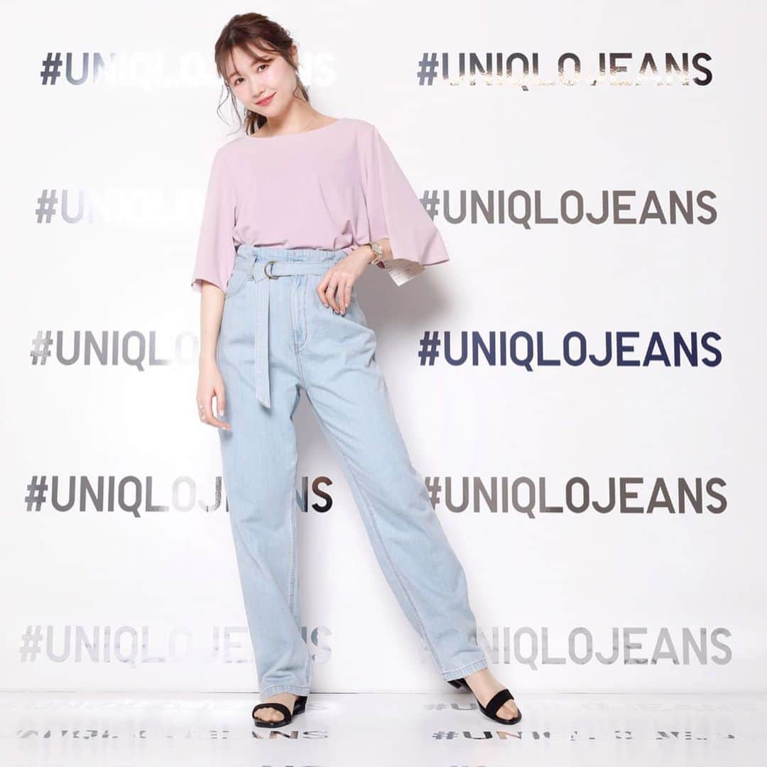 浦野一美さんのインスタグラム写真 - (浦野一美Instagram)「. UNIQLOの2020SS JEANS COLLECTION  昨日YouTubeに投稿しましたが、 良きです❣️ これは、新作の #ベルテッドプリーツジーンズ メイクが映える色味をチョイスしてみました♫  お袖はひらっとした桜色のトップスに、ゆるっとカジュアルなジーンズを合わせて足元は黒の締め色❣️ . リップとチークは主張のある青みピンク💄にたれ目メイクね笑  全身ユニクロコーデでラブリーに仕上がった💓. .  春が来るし夏も来るよ✊🏻 .  #uniqlojeans #ユニクロジーンズ #uniqlo  #uniqlo2020SS  @uniqlo_ginza #outfit #ootd  #instafashion #fashion #instagram  #シンプル #コーデ #コーディネート#私服#ユニクロ #ユニクロコーデ#春#spring#夏#summer」2月10日 18時02分 - cindy.cinderella