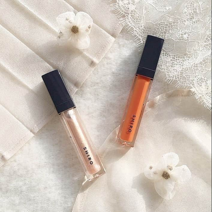 RiLiさんのインスタグラム写真 - (RiLiInstagram)「春にもぴったり👌💕【オレンジリップ】で垢抜けフェイス🍊💄 ..... 【オレンジリップ】が大活躍の予感🍊🧡ぱっと顔を明るくしてくれるオレンジカラーはこの春注目のカラーだよ💄✨ イエベさんにはぜひ試してほしいカラー❣️❣️垢抜けたいコはもちろん、ヘルシーに見せたい子にオススメだよ💕 パキッとした色味から、ブラウンがかったくすみのある色味など……ブランドによって種類はさまざま😉💫春に向けて自分にあったオレンジカラーを見つけてみてはいかが👀❓💕 ❣ ❣ ❣ ❣ ❣ サイトやSNSで掲載させていただくお写真募集中😘📸 かわいいコーデやアイテム、注目スポットなどが撮れたら、ハッシュタグ→#rili_tokyo  を付けて投稿❗ ． Special Thanks💋 Photo by @_68.rn @___.ane_ @ksm8416 @naco322 @_1.0.am.1.2_ @mer__ci_ @an_na_0908 @__.amafacon @y.21.n @tanakanozomi_ . ． #春 #春コーデ#オレンジリップ #オレンジコスメ #春リップ #オレンジカラー #カラーリップ #グロス #リップ #マットリップ #ブラウンコーデ #ベージュコーデ  #ワントーンコーデ #シンプルコーデ  #カジュアルコーデ #ガーリーコーデ #置き画 #置き画くら部 #今日のコーデ #コーデ #コーディネート #RiLi  #おしゃれさんと繋がりたい #お洒落さんと繋がりたい #ファッション #패션스타그램 #ootd #outfit」2月10日 18時02分 - rili.tokyo