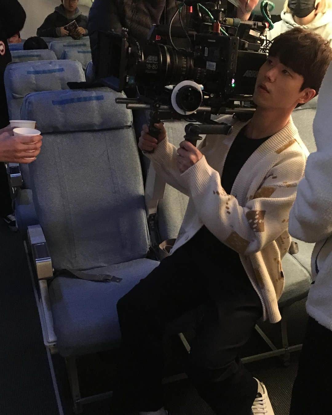 のインスタグラム：「신입 카메라 감독입니다. 이번주가 끝이라니..!! #검사내전 #본방사수」