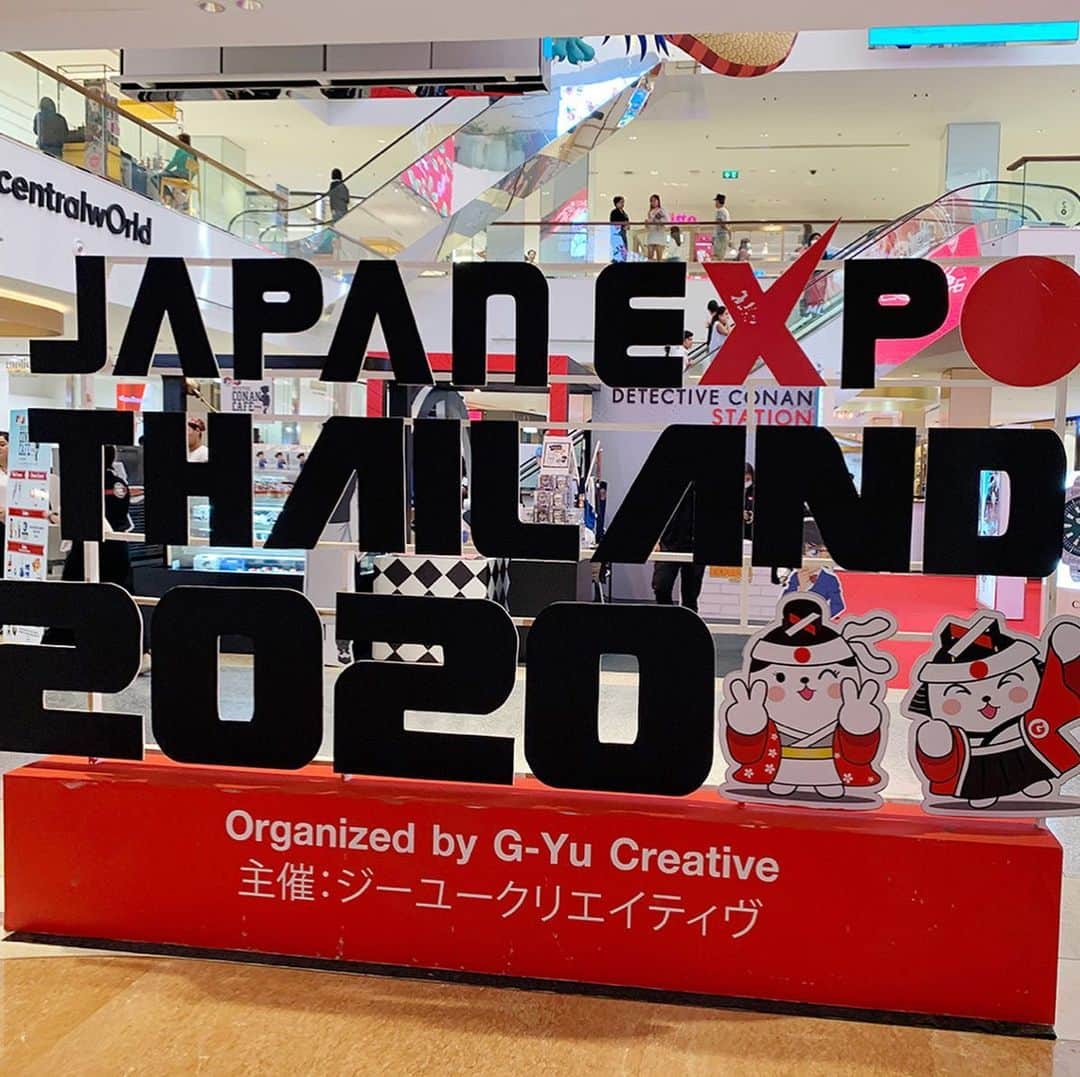 キャナルシティ博多のインスタグラム：「🤗2020年1/31(金)～2/2(日)の3日間、タイで行われた「JAPAN EXPO THAILAND 2020」に出展いたしました！🌈 ・ たくさんのお客様にキャナルシティ博多のブースに足をお運びいただきました。タイの皆さまありがとうございました！！ ・ 🌟For 3 days from January 31 (Fri) ~ February 2 (Sun) 2020, “JAPAN EXPO THAILAND 2020”, which was held in Thailand, had a booth in Canal City Hakata.🍀 ・ A lot of customers have visited the booth in Canal City Hakata. To everyone from Thailand, thank you so much!  #ขอขอบคุณ #JapanExpoThailand #JapanExpoThailand2020 #thailand #bangkok #centralwOrld #Japan #ジャパンエキスポ #ジャパンエキスポタイランド2020 #fukuoka #hakata #福岡 #博多 #canalcity #キャナル #キャナルシティ博多」