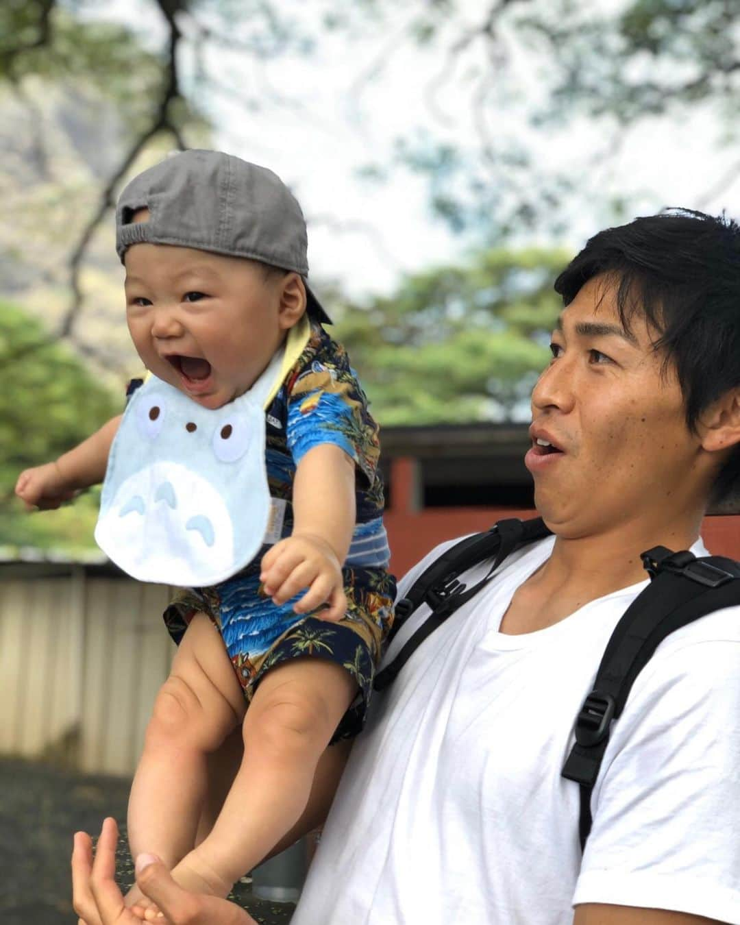 丸山祐市さんのインスタグラム写真 - (丸山祐市Instagram)「遅くなりましたが、年末にハワイに行きました✈️ 息子は初めての旅行😁最高でした👍  #ハワイ旅行  #あっという間 #進にも会ったよ #時差ボケ、なかなかとれず #海・プールデビューするも #ギャン泣き  #ハワイいいね  #また行きたいね  #オススメあったら教えてください‼️」2月10日 18時23分 - yuichi_maruyama.616