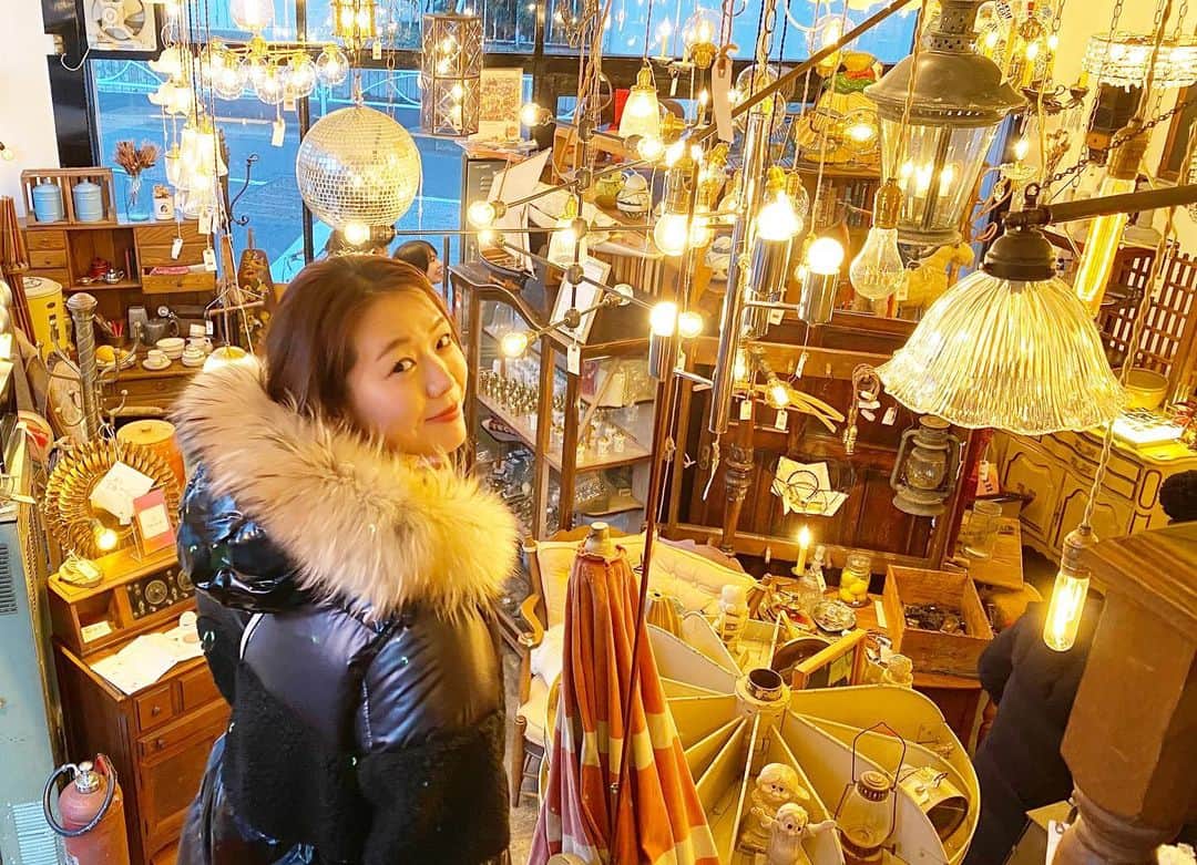 のインスタグラム：「lamp world✨💡✨ 📸 @ryanchanphotos」