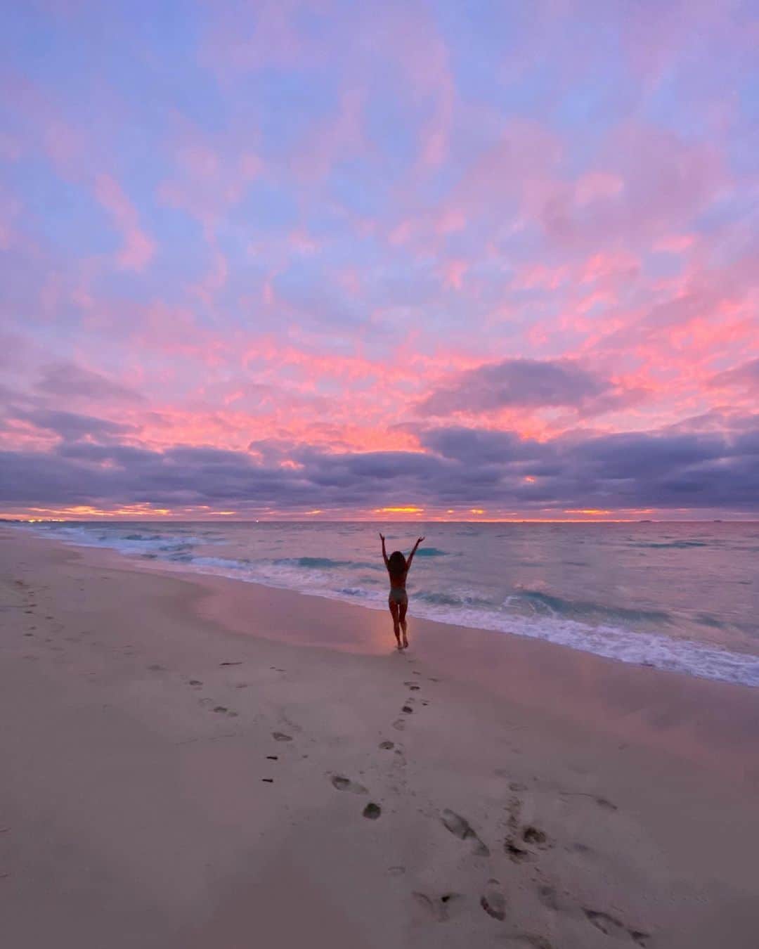 山中美智子さんのインスタグラム写真 - (山中美智子Instagram)「So beautiful sky 💕  パース2日目のSunsetは 本当に美しかった🦋」2月10日 18時48分 - alexiastam1988