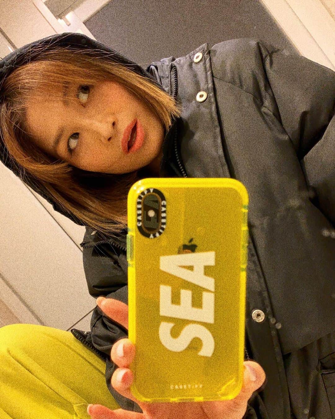 HARUKA MUTOさんのインスタグラム写真 - (HARUKA MUTOInstagram)「New🎾 WIND AND SEA✖️CASETiFY collection📲💎 ネオンイエローがたまらない💚 thanks! @CASETiFY_jp @windandsea_wear  #casetify #windandsea #WINDANDSEAxCASETiFY #caseiphone #fashion」2月10日 20時13分 - haruka_muto