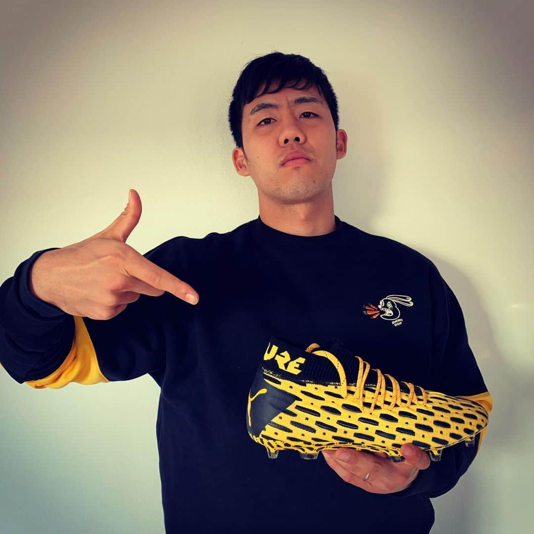 遠藤航さんのインスタグラム写真 - (遠藤航Instagram)「オレのスパーク⚡⚡⚡⚡ #オレのスパーク #Bethespark #PUMAFuture #PUMAOne #PUMAFOOTBALL #PUMA #破天荒 @pumafootball_jp @pumajapan」2月10日 20時18分 - endowataru