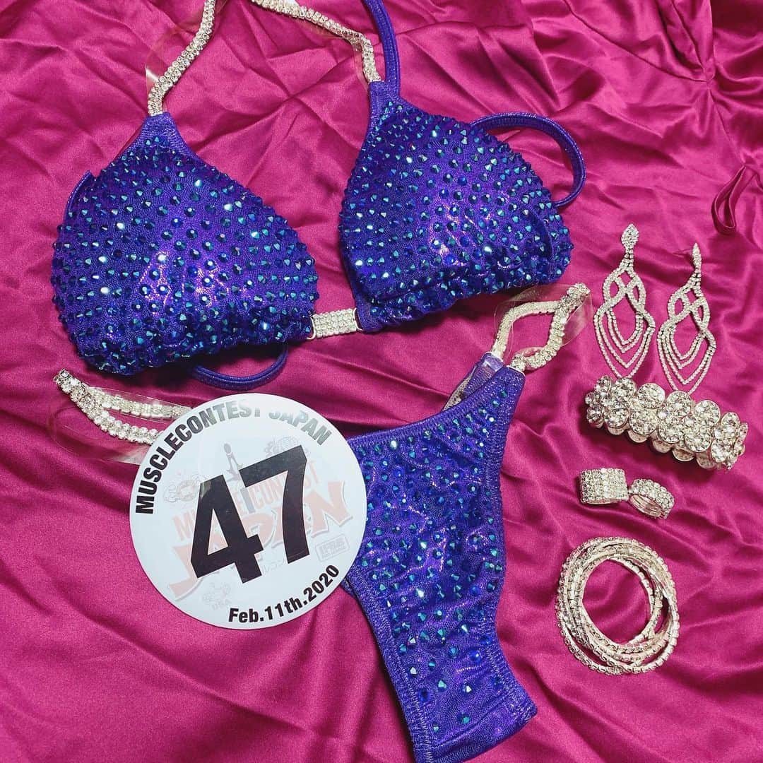 のインスタグラム：「. . 明日はいよいよ、 @musclecontestjapan です！🇯🇵🗼🏋️‍♂️ BIKINI Open Class/C No,47📣💕 . おそらく(言い切れなくてごめんなさい🙏) 最後かもしれない、私のコンテスト挑戦✨✨✨ 今回は何もかも吹っ切れて、何のプレッシャーも無い🙆‍♀️ カルッツかわさきのホールは凄く広くて綺麗で、 あの舞台に立てるなんて幸せだよぉお🔥 とにかくありのままの最高の私で、 全てをめちゃくちゃ楽しんで来ます〜っ🥰🌈💎 今の私を、見てほしいです🧡🧡🧡 . 👙 @season_bikini.japan  #workout#fitness#bikini#musclecontestjapan2020」