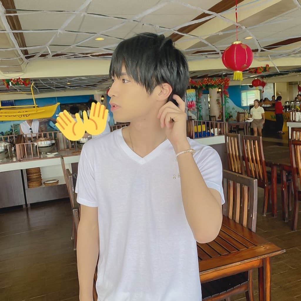 大谷悠哉さんのインスタグラム写真 - (大谷悠哉Instagram)「セブ島2日目 ！ . . .. #Cebu #フィリピン #Philippines #CebuIsland #セブ島 #yuyaotani #大谷悠哉 #セクメン #セクラバ #sexy #せくらば #イモトのwifi #筋肉 #筋トレ #胸筋 #腹筋 #ナルスアン島 #ナルスアン島🌴 #nalusuan #nalusuanisland」2月10日 20時30分 - s_410yuya