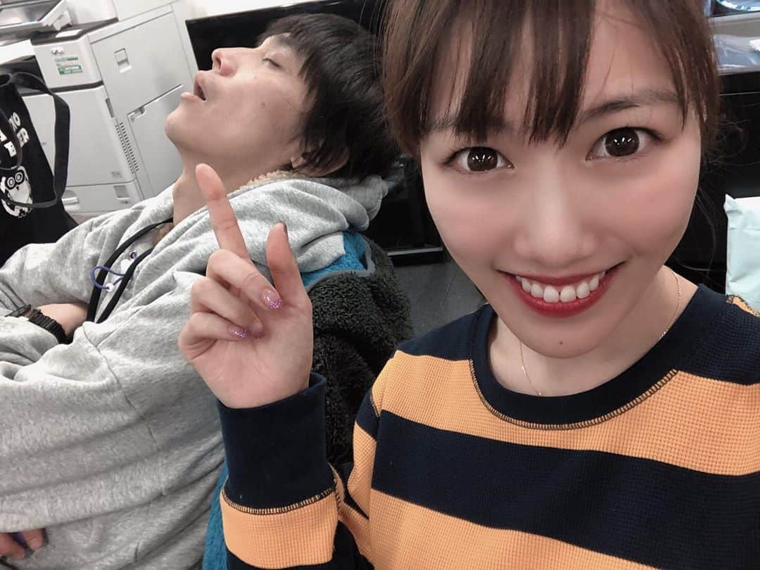 高城れにさんのインスタグラム写真 - (高城れにInstagram)「昨日諸々終わって、ごぼうに挨拶しに行ったらお疲れちゃんでスヤスヤ眠っていた😊‼︎ いつもどんな仕事でも、自分よりも相手を優先してる、そんなごぼうを尊敬してます☺️‼︎ #ニッポン放送　#アナウンサー　#ごぼう　#吉田尚記」2月10日 20時30分 - takagireni_official