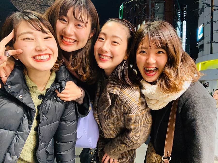 のインスタグラム：「. ちょっと前に大学の友達に会ってきた🥰  卒業して以来に会ったけど、相変わらず陸部3人最高に面白すぎて、いっぱい笑った😂❤️ 幸せな時間過ごせて本当に感謝☺️ :  そしてiPhoneのカメラがこんな綺麗に撮れるのかと、 今更驚いた😳」
