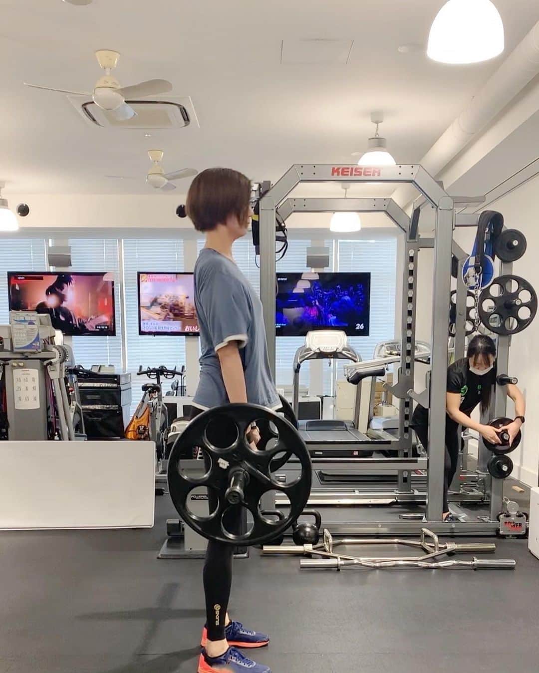 栗原恵さんのインスタグラム写真 - (栗原恵Instagram)「🌰 🏋🏻 ・ ・ たまには跳ねようと決めました💨 ・ ・ #workout #fitness」2月10日 21時05分 - megumi_kurihara_official