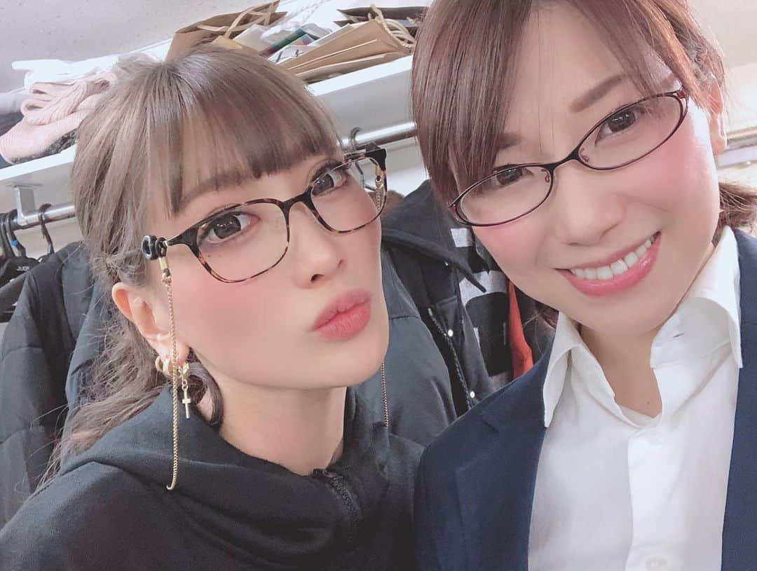 加藤あやのさんのインスタグラム写真 - (加藤あやのInstagram)「くつ屋さんのおはなし👞  みんなと斎藤さん（人見知り時）写真☺️✨ #くつ屋さんのおはなし  #栄川乃亜  #あべみかこ #つぼみ #AIKA #本庄鈴 #山岸逢花  #加藤ももか #加藤あやの」2月10日 20時59分 - ayano_kato929