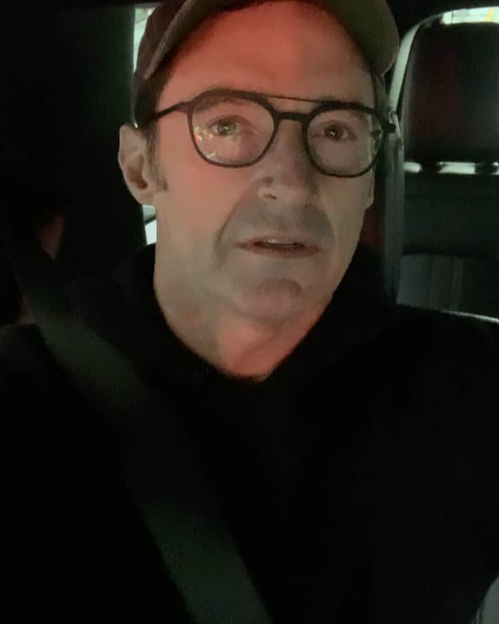 ヒュー・ジャックマンのインスタグラム：「REMINDER: Get your skin checked. I’m all clear. Make sure you are too.」