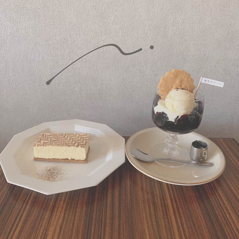 夏川愛実のインスタグラム：「ㅤㅤㅤㅤㅤㅤㅤㅤㅤㅤㅤㅤㅤㅤㅤㅤㅤㅤㅤㅤㅤㅤㅤㅤㅤㅤㅤㅤㅤㅤㅤㅤㅤㅤㅤㅤㅤㅤ 四日市の隠れ家的なカフェ☕️💓 「喫茶タチバナ」 こうゆう雰囲気好きすぎる！！ ㅤㅤㅤㅤㅤㅤㅤㅤㅤㅤㅤㅤㅤㅤㅤㅤㅤㅤㅤㅤㅤㅤㅤㅤㅤㅤ チーズケーキとコーヒーゼリー💓 ㅤㅤㅤㅤㅤㅤㅤㅤㅤㅤㅤㅤㅤㅤㅤㅤㅤㅤㅤㅤㅤㅤㅤㅤㅤ #四日市カフェ#喫茶タチバナ#隠れ家カフェ  #三重カフェ#四日市#四日市市#チーズケーキ #コーヒーゼリー#レトロカフェ #四日市駅#近鉄四日市#カフェ巡り」
