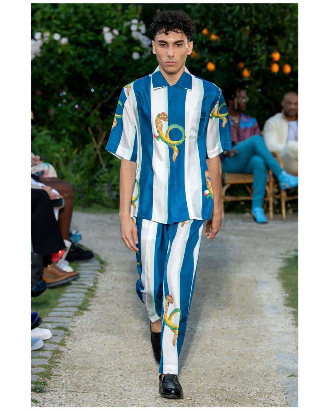 UNITED ARROWS & SONSのグルメインスタ