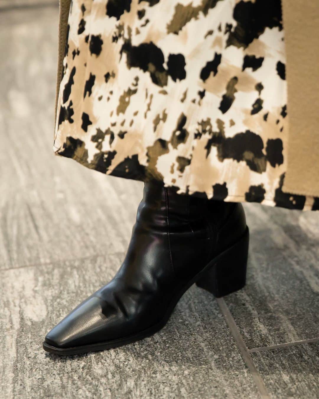 Fashionsnap.comさんのインスタグラム写真 - (Fashionsnap.comInstagram)「【#スナップ_fs】 Name 高井 香子  Coat #NOKCHA Skirt #NOKCHA Bag #LOUISVUITTON Shoes #OPENTHEDOOR  #fashionsnap #fashionsnap_women」2月10日 21時25分 - fashionsnapcom